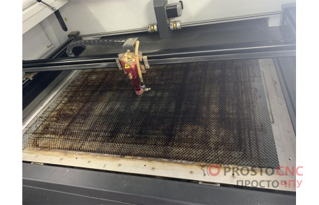 Б/У Лазерный станок Standard HS-T 9060 с подъёмным столом  в  Одессе